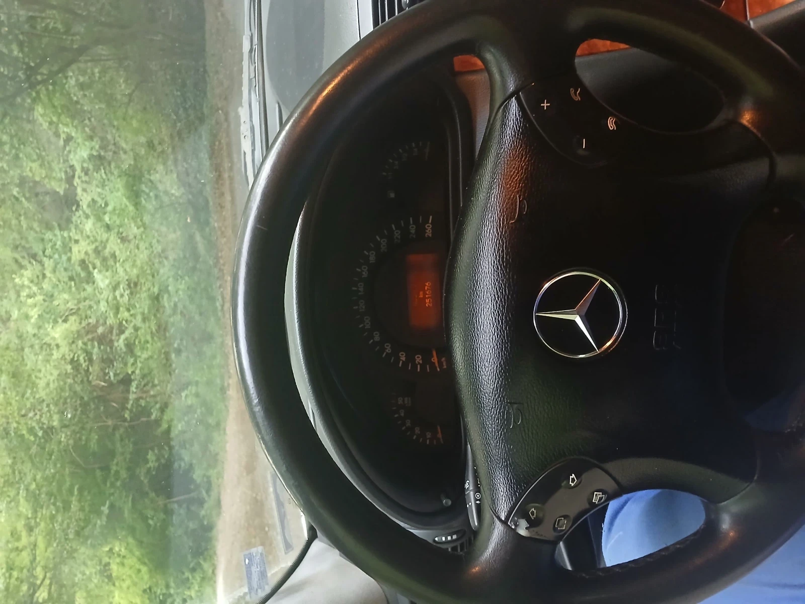 Mercedes-Benz C 220 2.2 - изображение 10