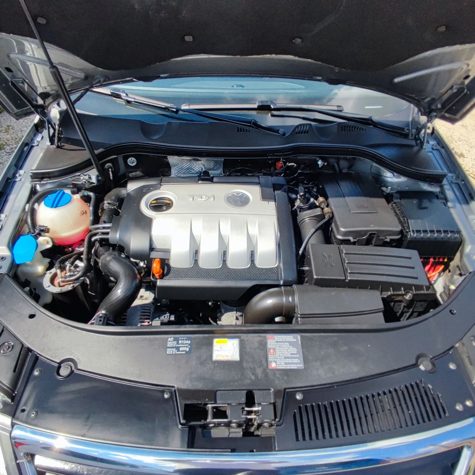 VW Passat 1.9TDI* 105ks* MULTIMEDIA* KLIMATRONIK*  | Mobile.bg — изображение 16