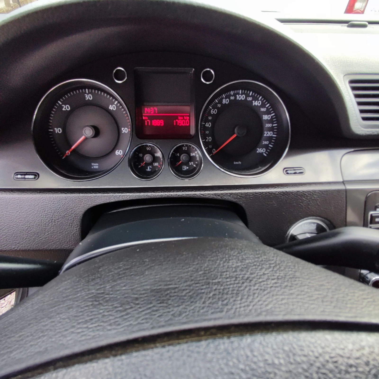 VW Passat 1.9TDI* 105ks* MULTIMEDIA* KLIMATRONIK*  | Mobile.bg — изображение 13