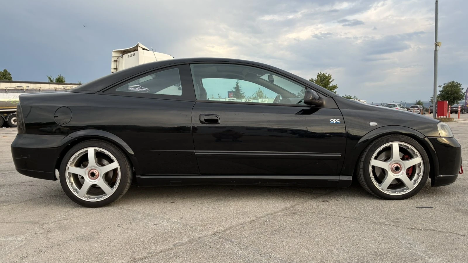 Opel Astra G Bertone 2.0T - изображение 2