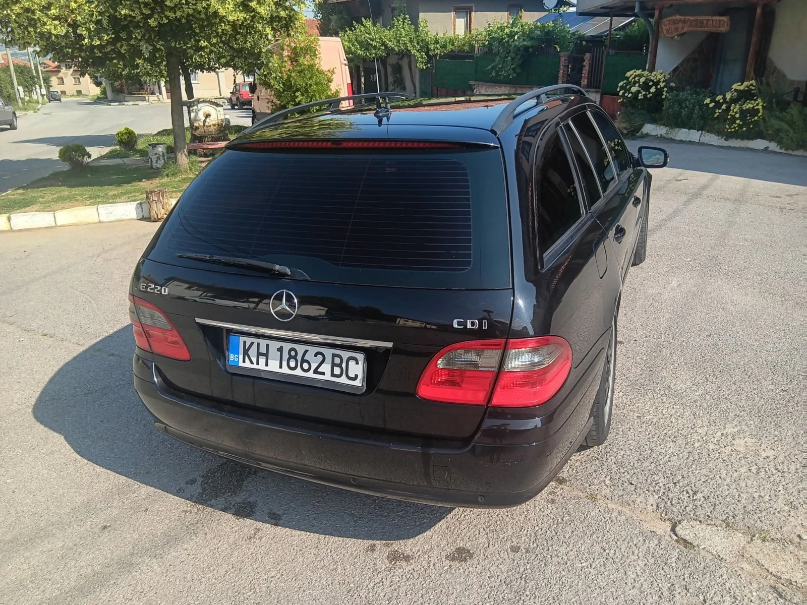 Mercedes-Benz E 220  - изображение 3