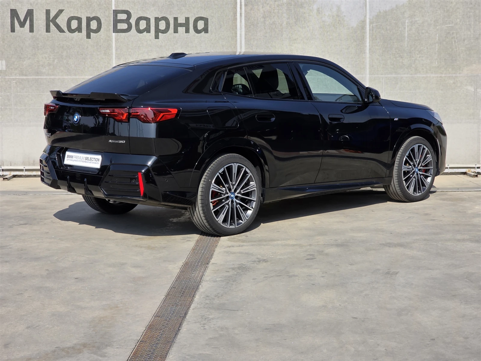BMW iX2 xDrive30 - изображение 2