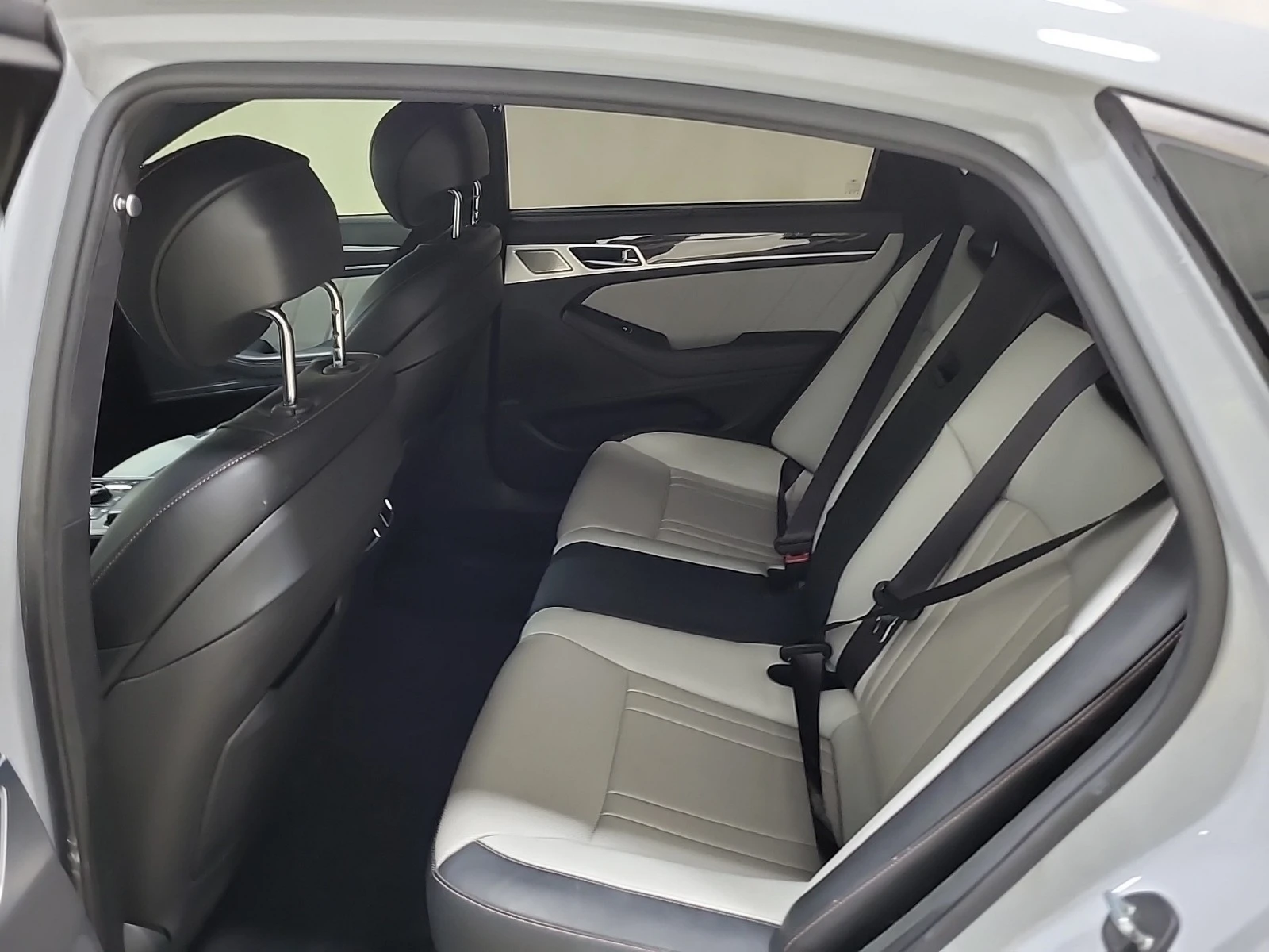 Genesis G80 3.3T * * SPORT * * CARFAX * * ���� ������ * *  | Mobile.bg � ����������� 16