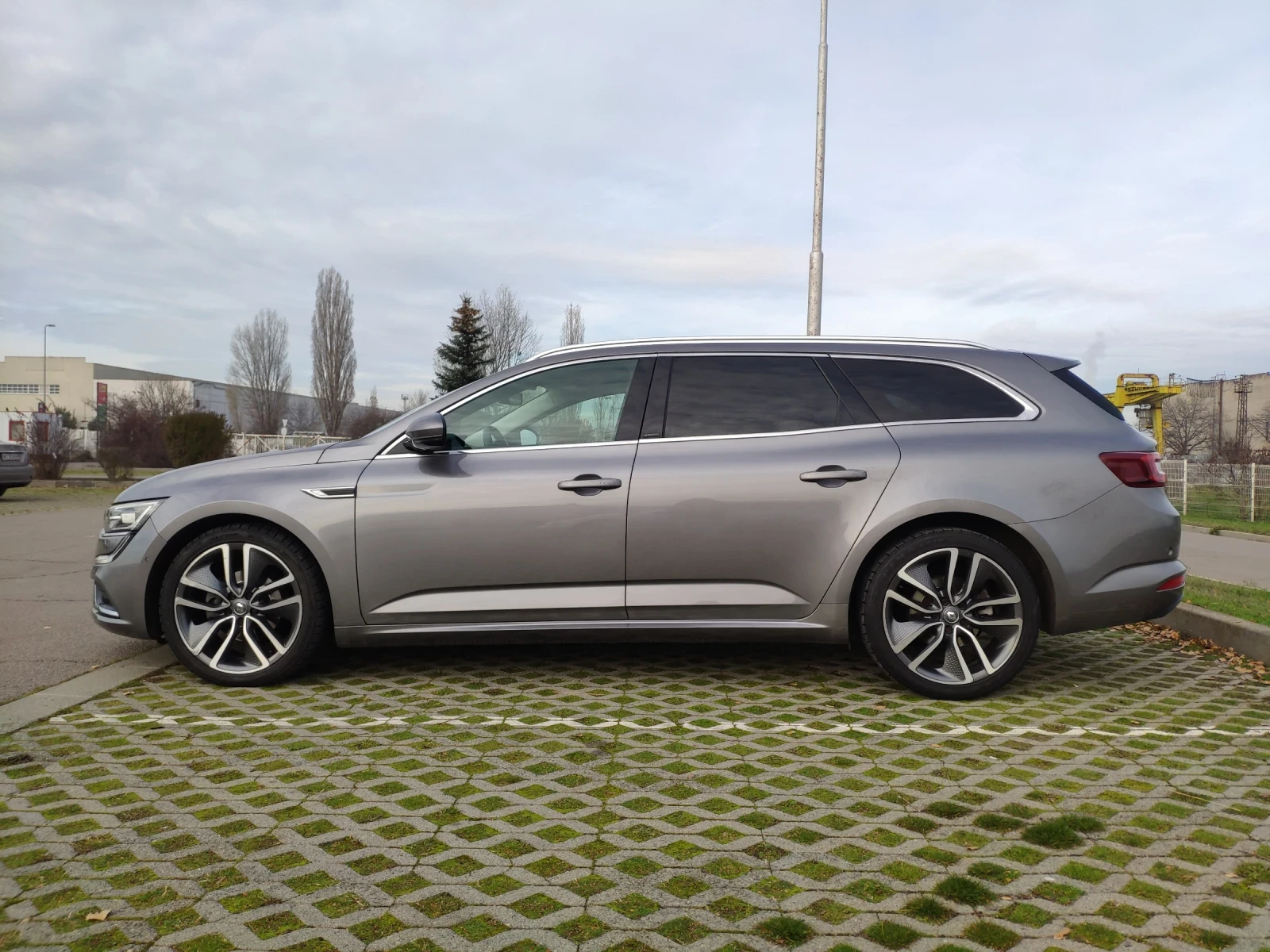 Renault Talisman 1.6 EDC Grandtour 4-control, снимка 8 - Автомобили и джипове - 53828181