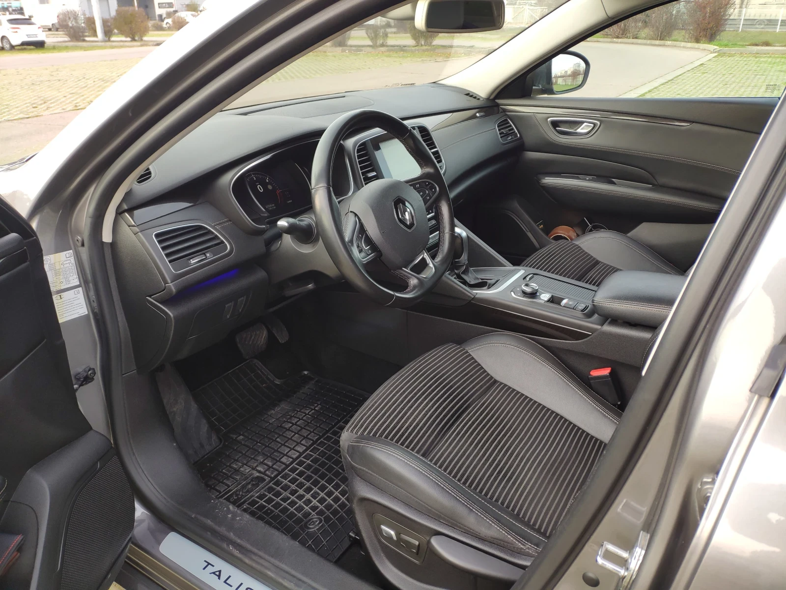 Renault Talisman 1.6 EDC Grandtour 4-control, снимка 10 - Автомобили и джипове - 53828181