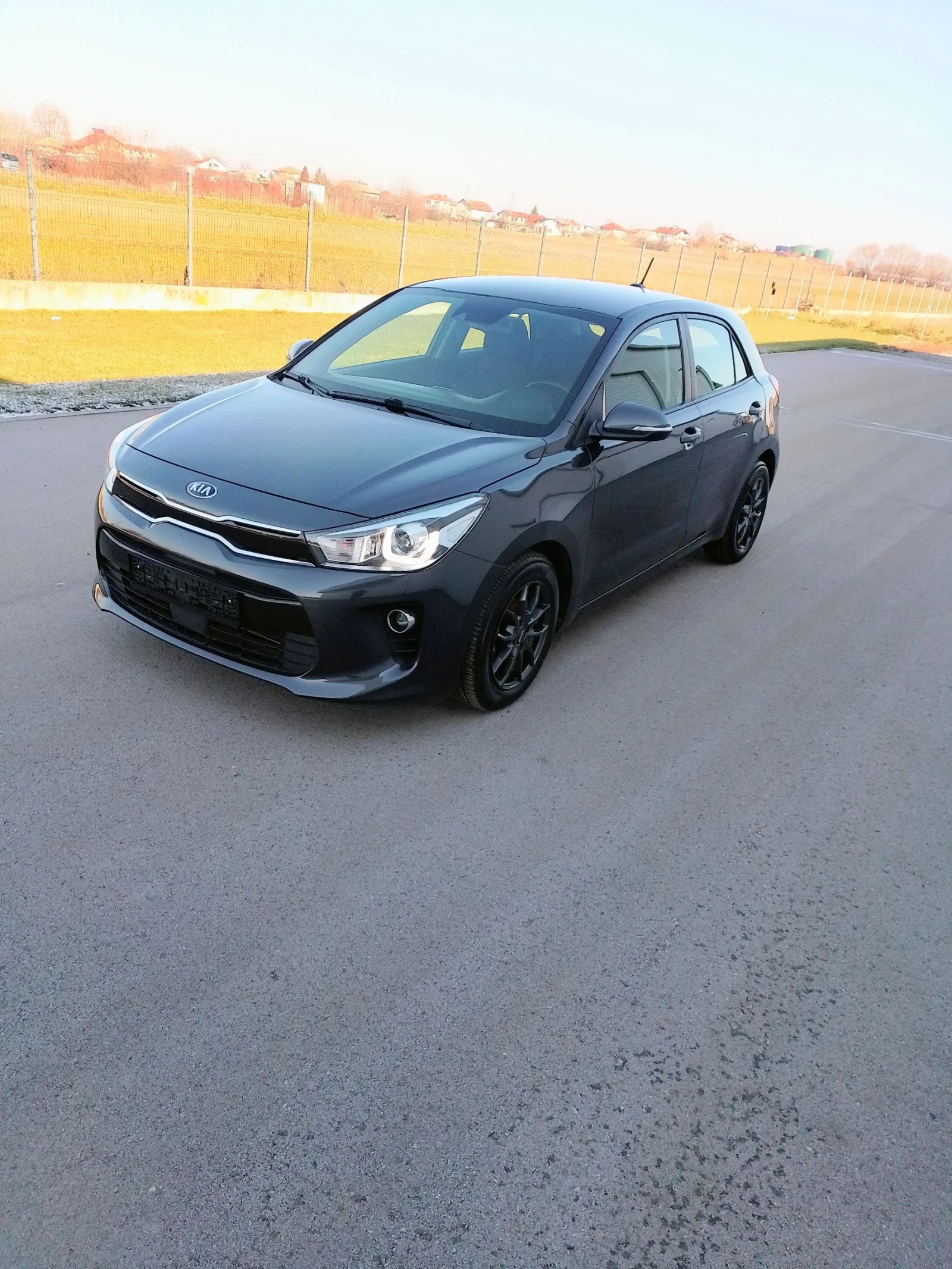 Kia Rio 1.4 Automatic Full, снимка 6 - Автомобили и джипове - 54044603