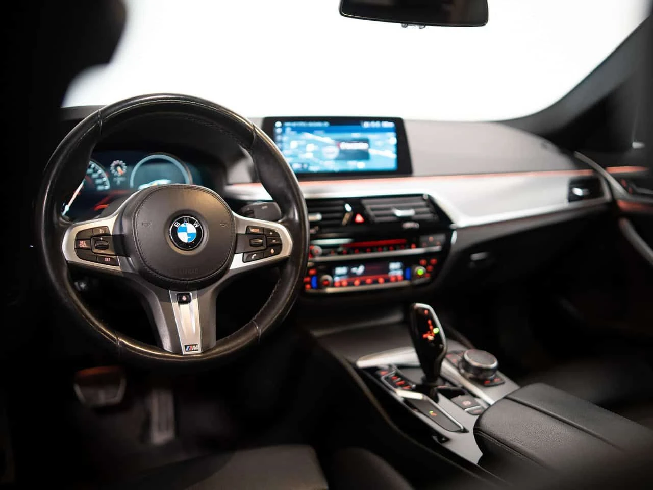 BMW 530 * xDrive * CARFAX * ���� �� �� | Mobile.bg � ����������� 13