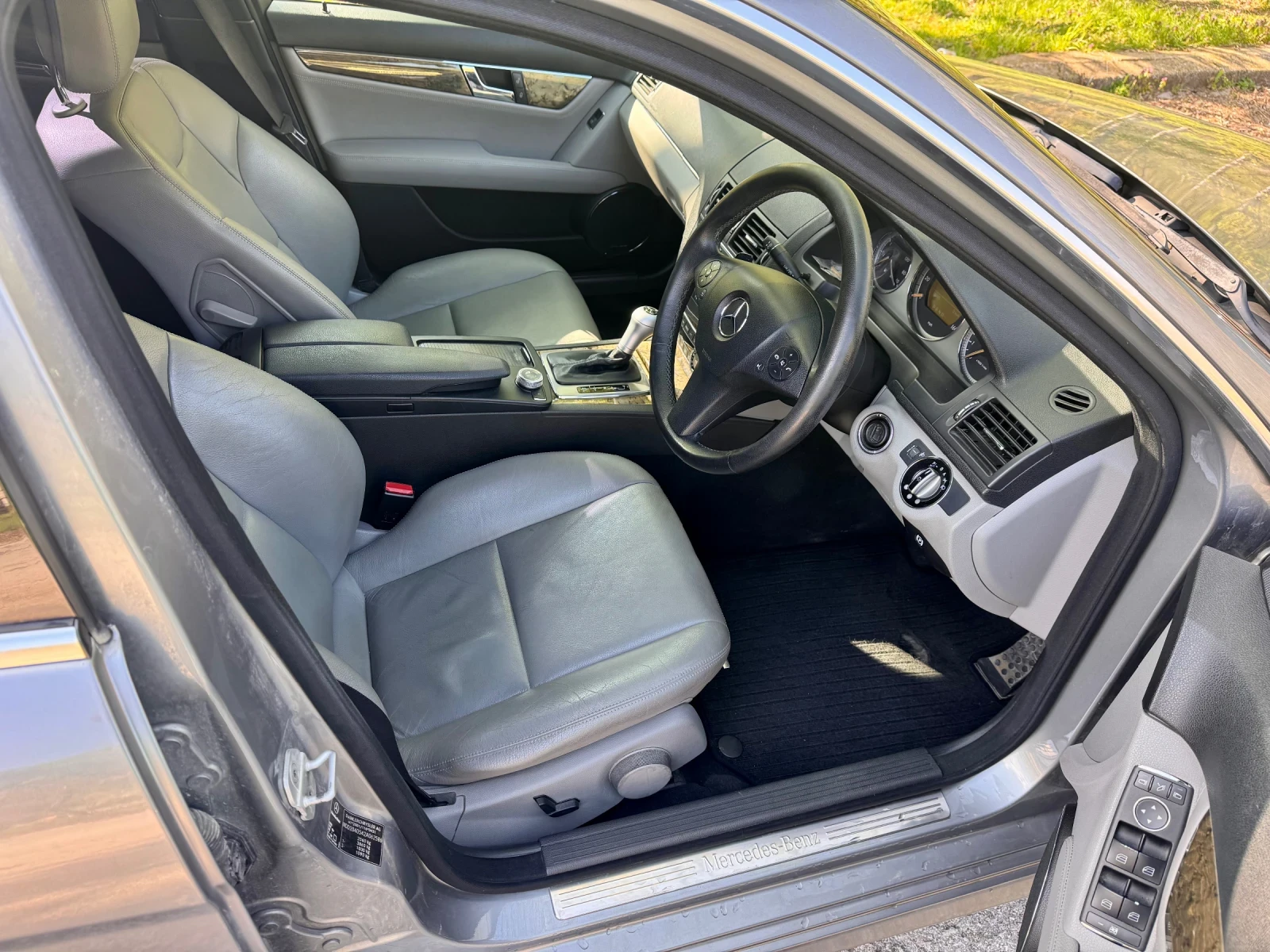 Mercedes-Benz C 300 Mercedes C280/300 SPORT AMG LINE 7G Harman Kardon | Mobile.bg � ����������� 15