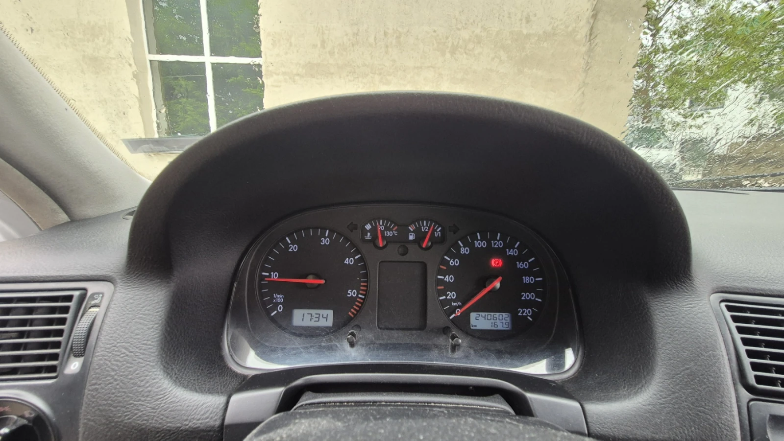 VW Golf, снимка 11 - Автомобили и джипове - 54477104