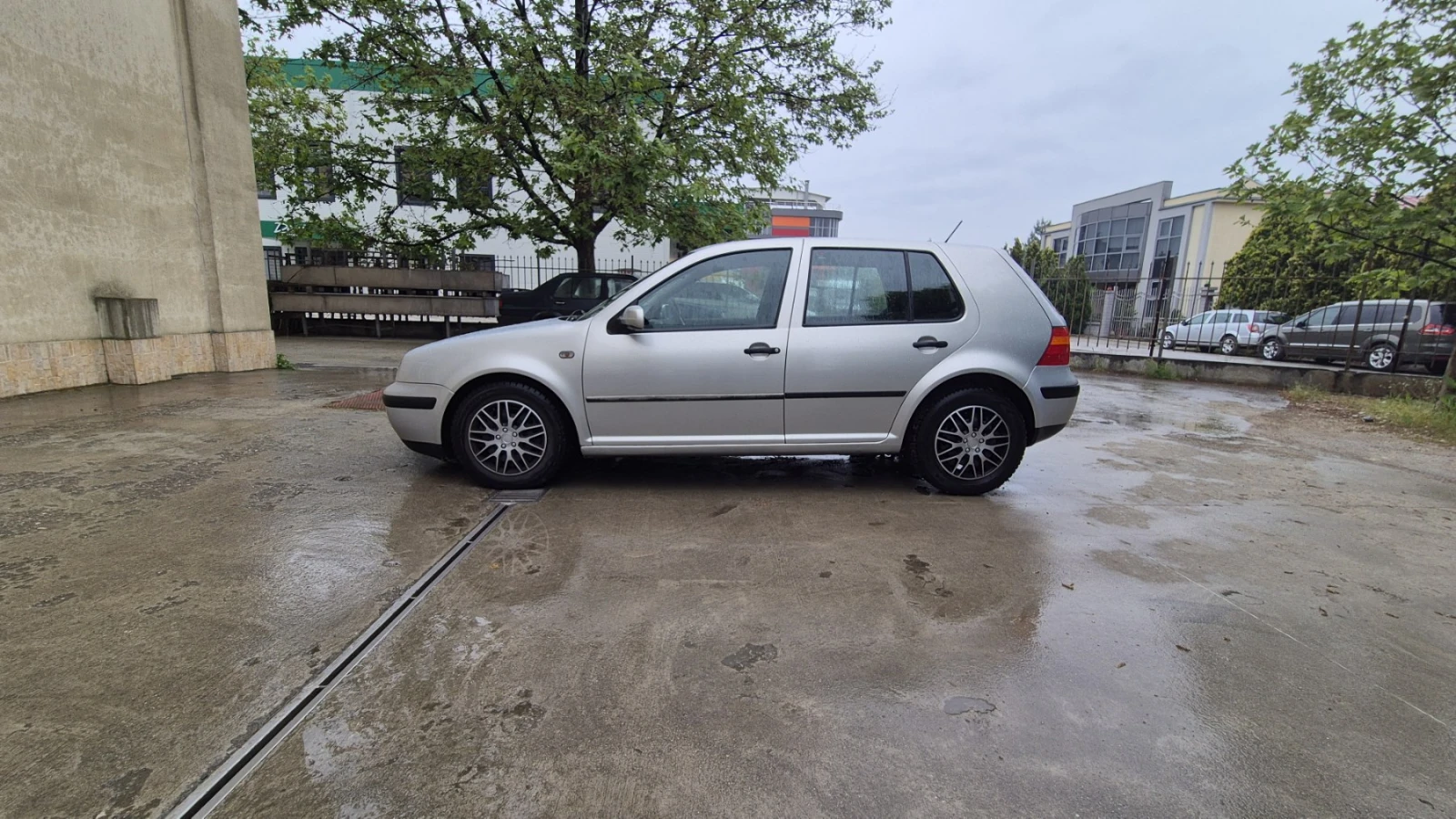 VW Golf, снимка 4 - Автомобили и джипове - 54477104