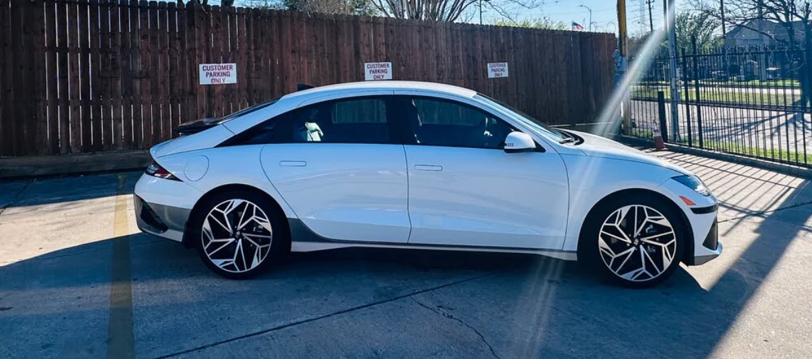 Hyundai Ioniq 6 32к км* Кожа* Камера* м.Точки* Асистенти* ТОП СЪСТ, снимка 8 - Автомобили и джипове - 54584668
