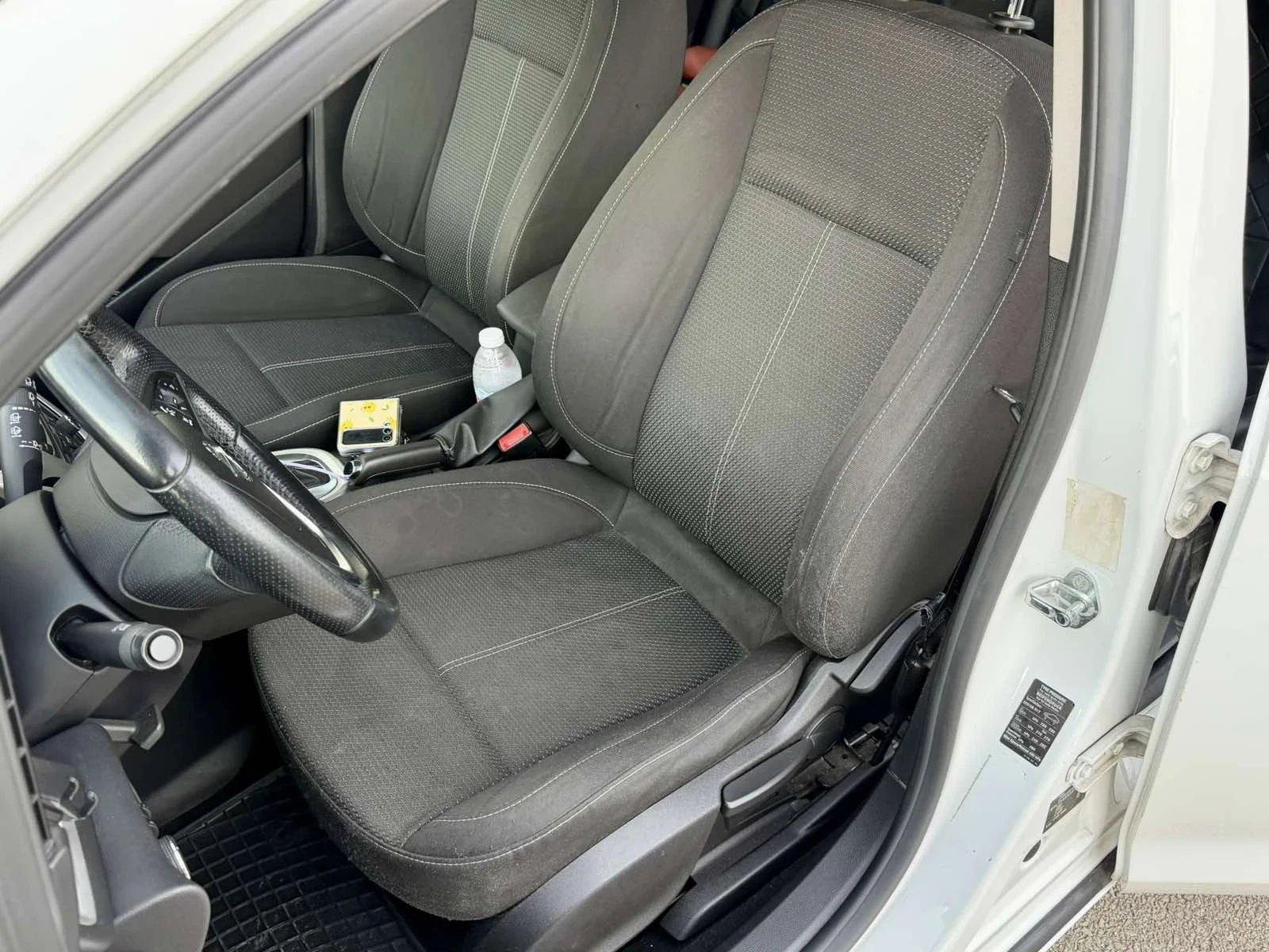 Opel Astra 2.0 CDTI, снимка 13 - Автомобили и джипове - 55286868
