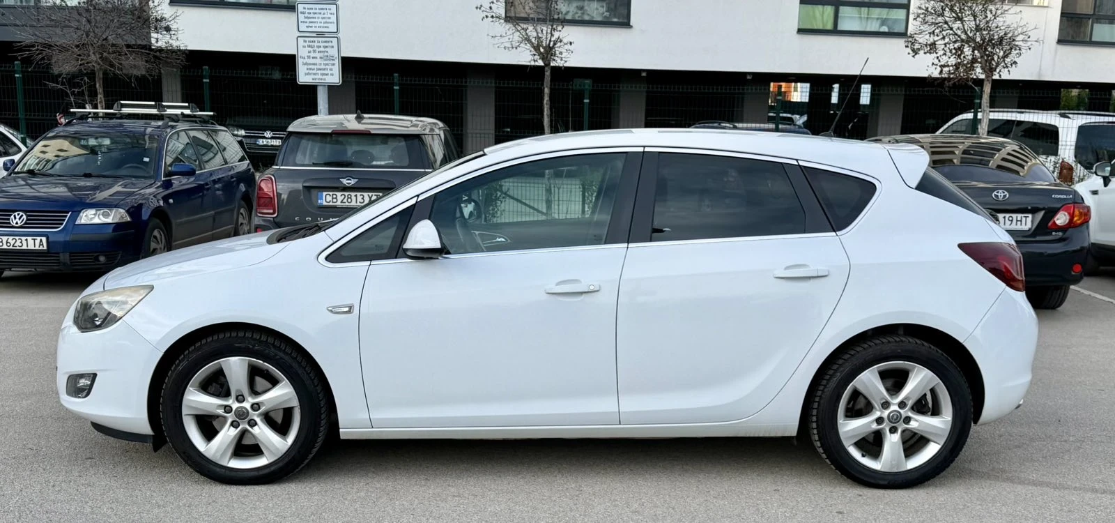 Opel Astra 2.0 CDTI, снимка 2 - Автомобили и джипове - 55286868
