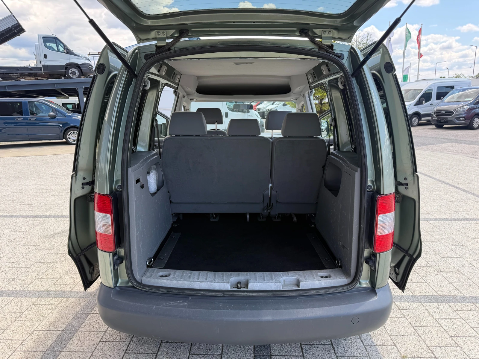 VW Caddy 1.9TDI Климатроник , снимка 15 - Автомобили и джипове - 55415908