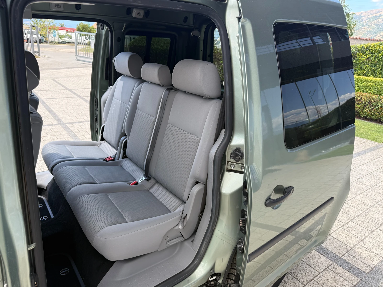 VW Caddy 1.9TDI Климатроник , снимка 13 - Автомобили и джипове - 55415908