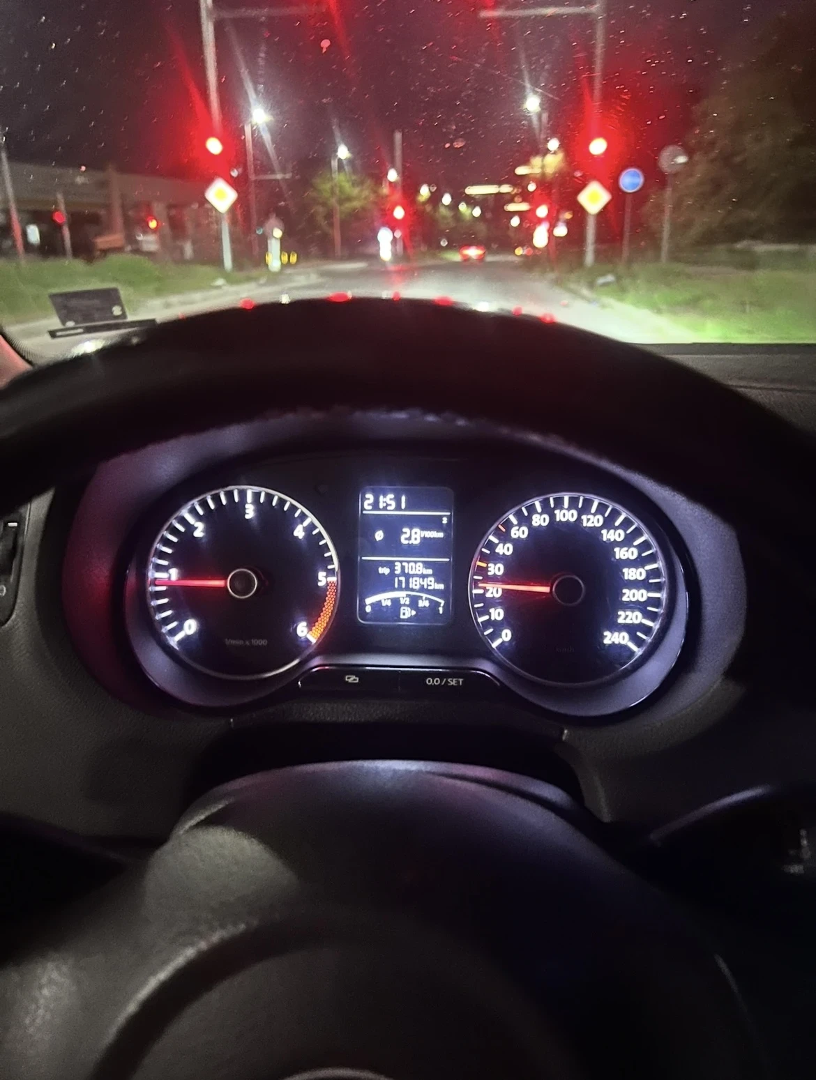 VW Polo Гаражен автомобил, снимка 6 - Автомобили и джипове - 55589324