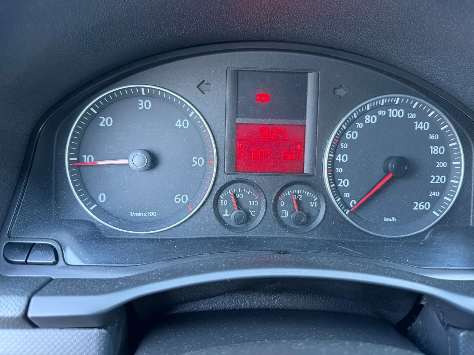 VW Golf 1.9 TDI 105kc, снимка 13 - Автомобили и джипове - 56010613