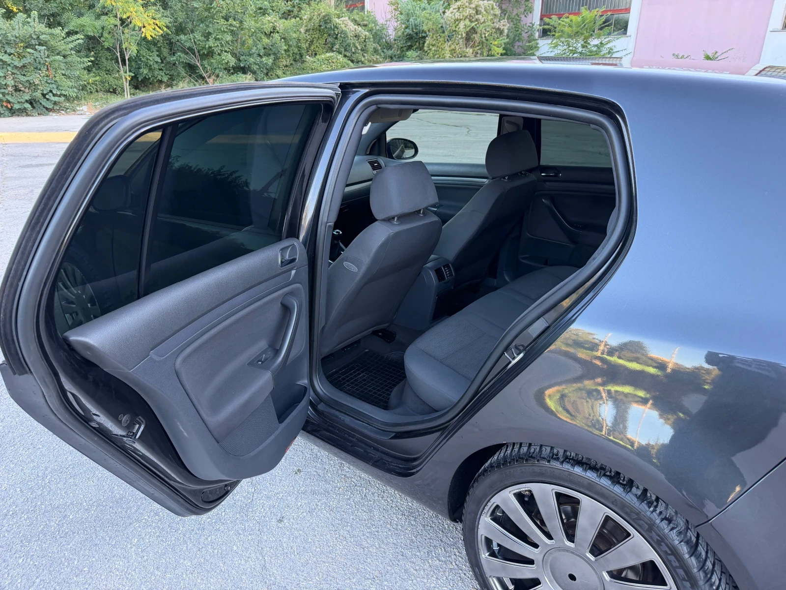 VW Golf 1.9 TDI 105kc, снимка 10 - Автомобили и джипове - 56010613