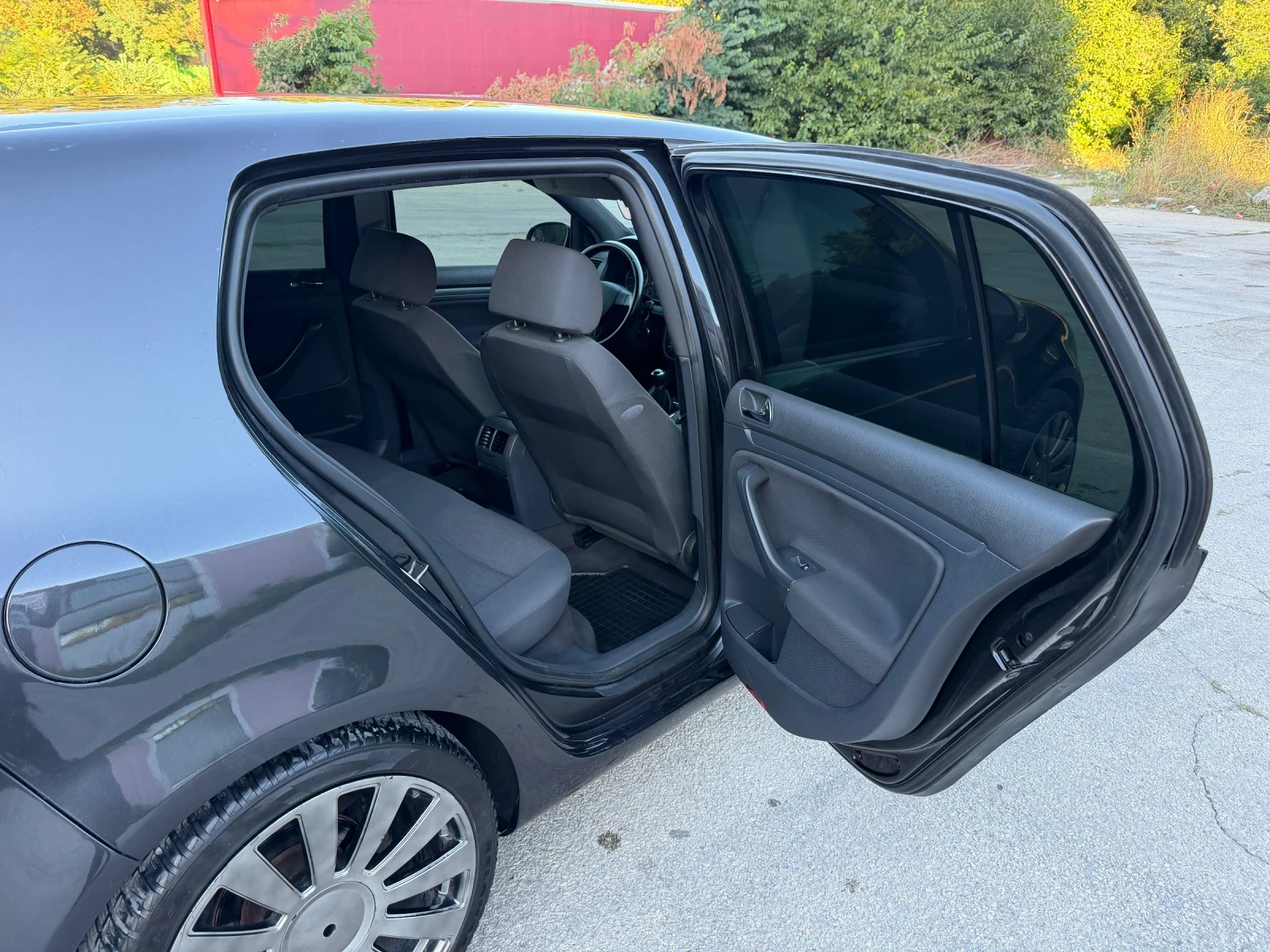 VW Golf 1.9 TDI 105kc, снимка 9 - Автомобили и джипове - 56010613