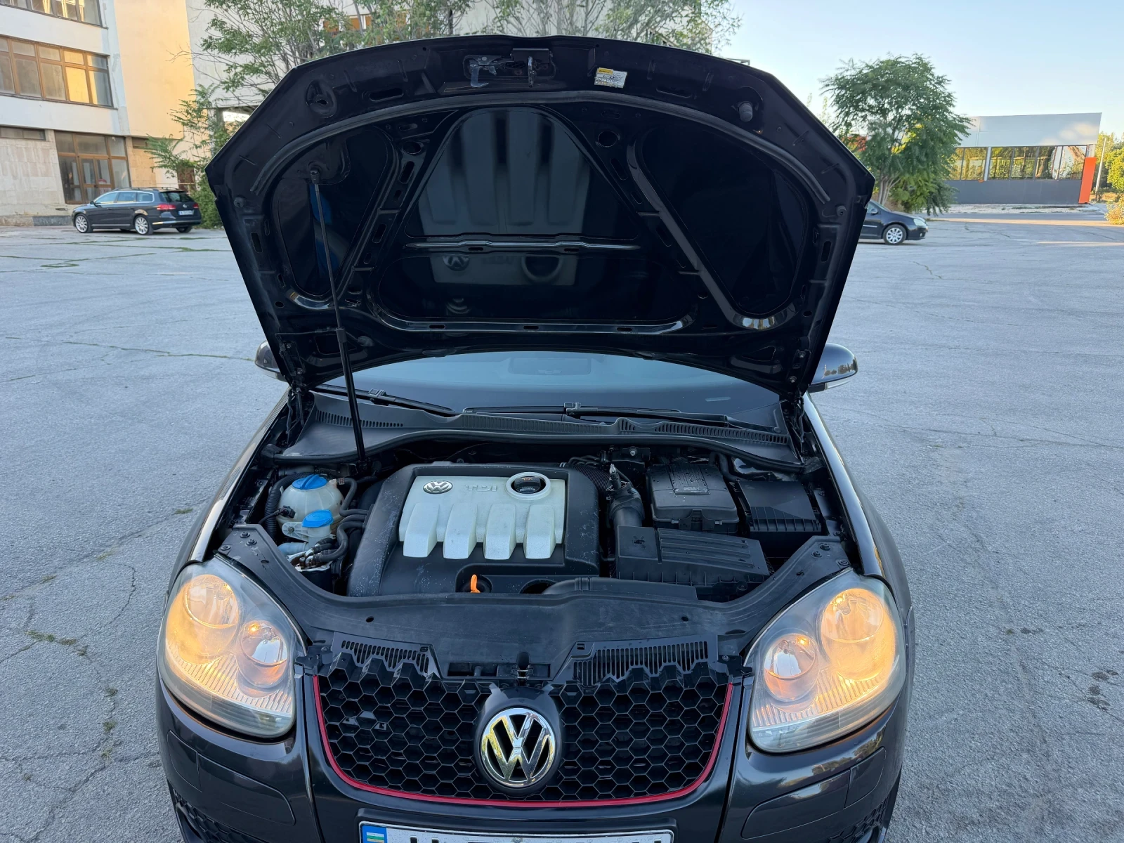 VW Golf 1.9 TDI 105kc, снимка 14 - Автомобили и джипове - 56010613