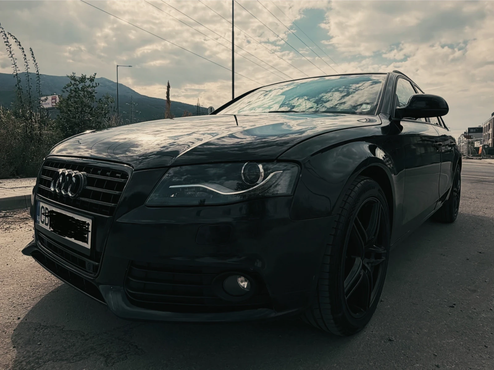 Audi A4 2.0 TDI Avant, снимка 2 - Автомобили и джипове - 56044903