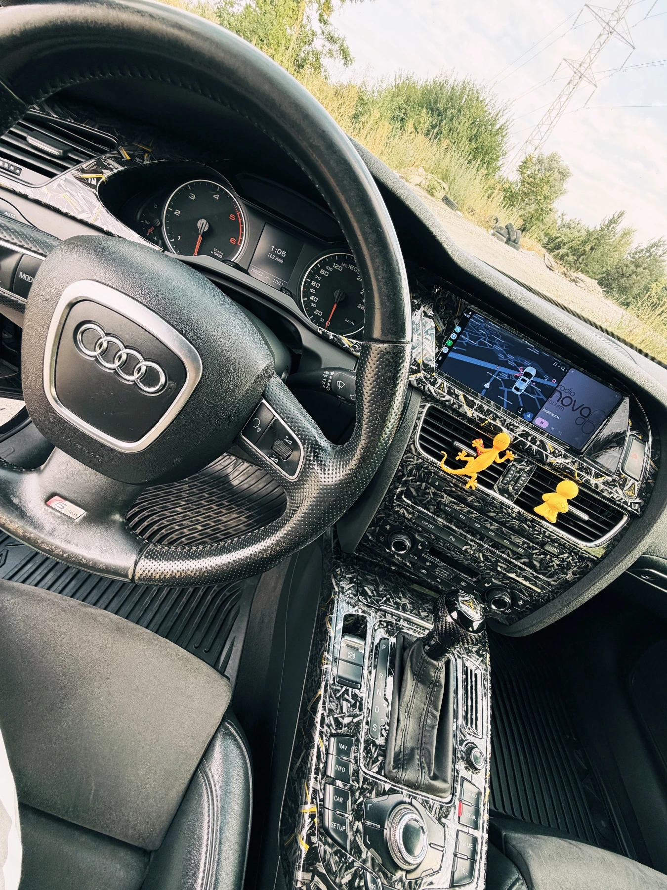 Audi A4 2.0 TDI Avant, снимка 11 - Автомобили и джипове - 56044903
