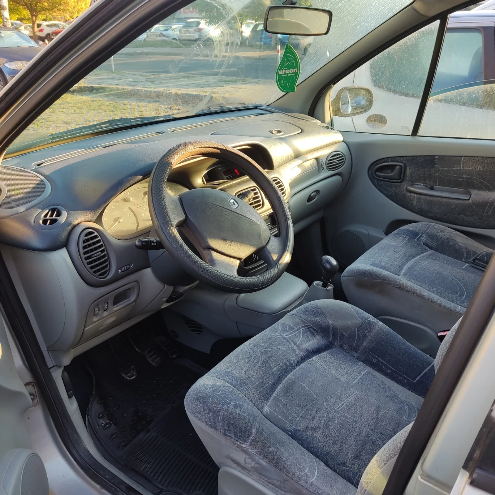 Renault Megane Сценик, снимка 5 - Автомобили и джипове - 56064249