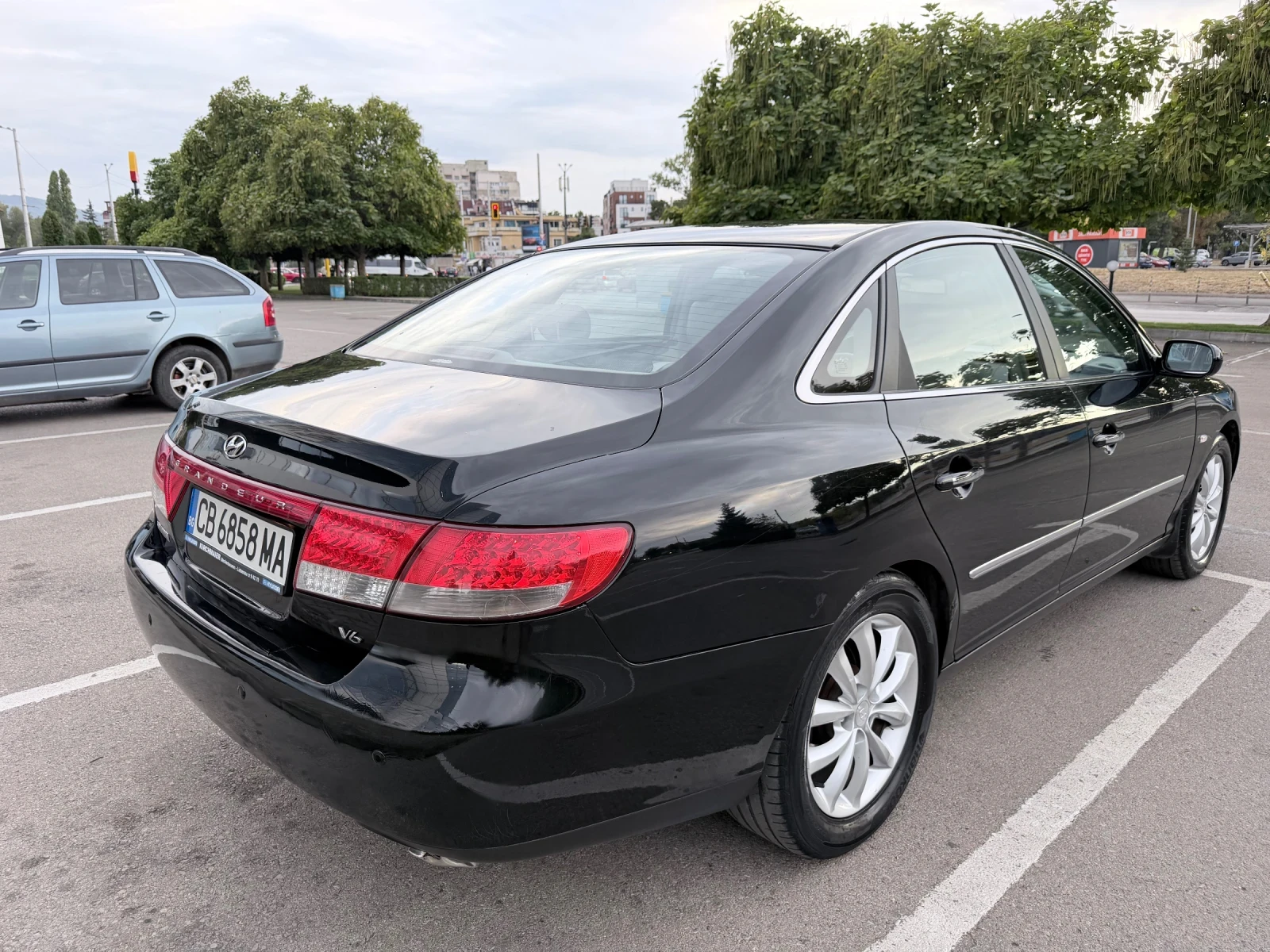 Hyundai Grandeur, снимка 4 - Автомобили и джипове - 56108256