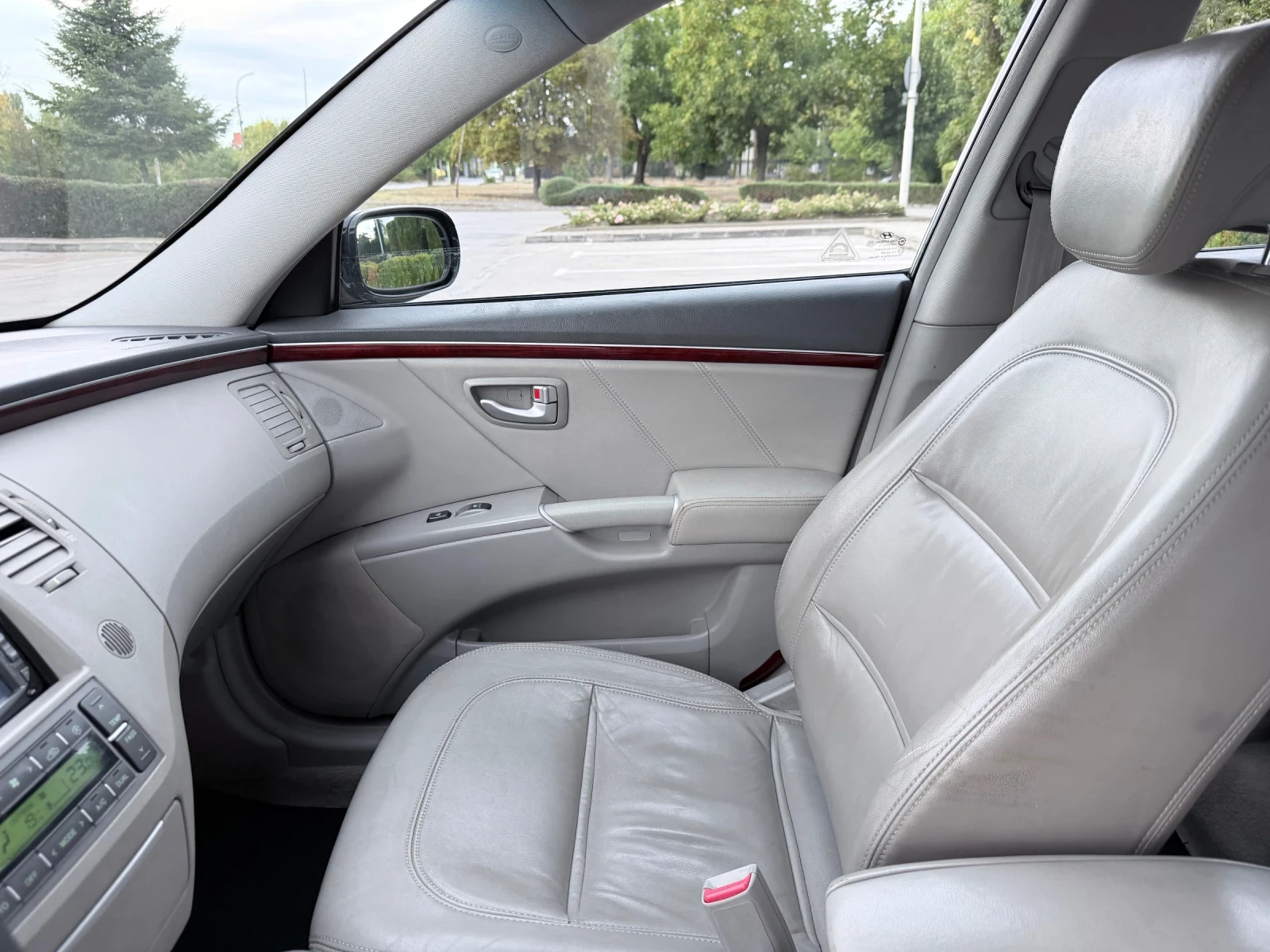 Hyundai Grandeur, снимка 9 - Автомобили и джипове - 56108256