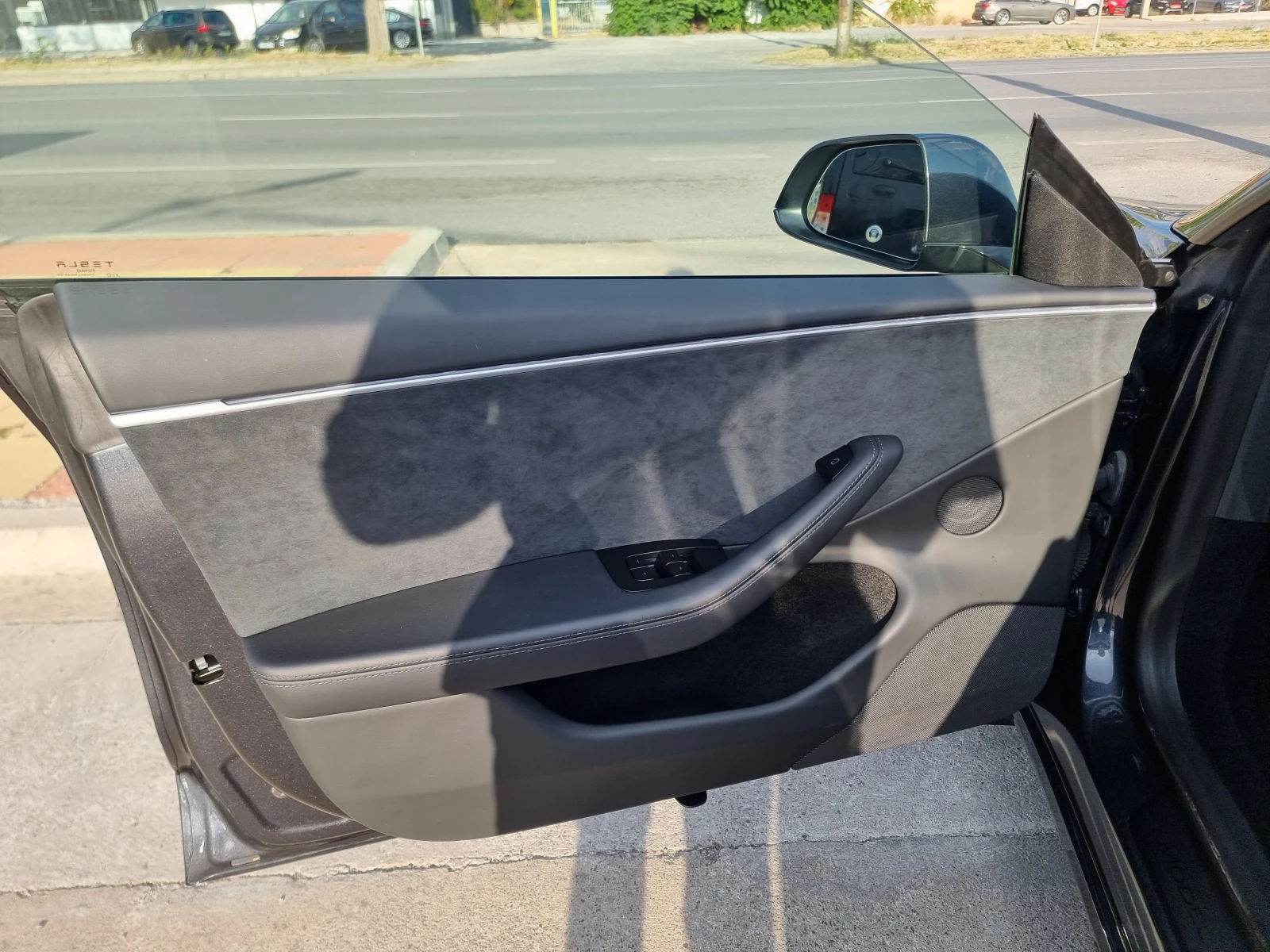 Tesla Model 3 12000km, снимка 11 - Автомобили и джипове - 56166879