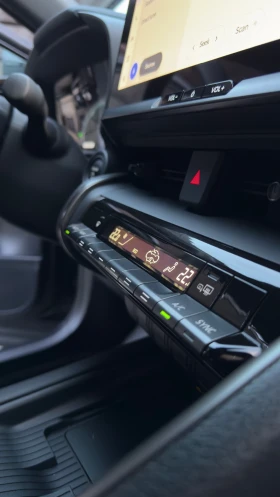 Toyota C-HR HEV, 2.0, 4x4, 1500km. | Auto.bg — изображение 5