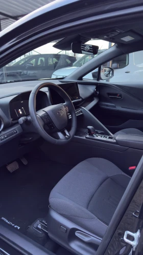 Toyota C-HR HEV, 2.0, 4x4, 1500km. | Auto.bg — изображение 3