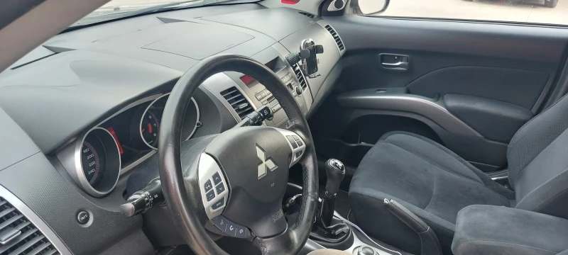 Mitsubishi Outlander Газ/бензин, снимка 6 - Автомобили и джипове - 48152108