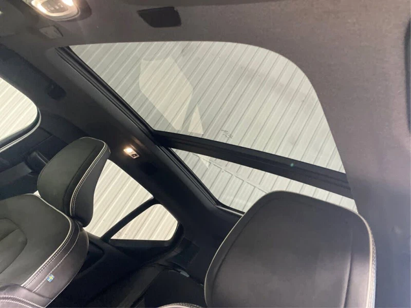 Volvo XC40 T5 R-Design AWD * АвтоКредит* (ЦЕНА ДО БГ), снимка 11 - Автомобили и джипове - 52623307