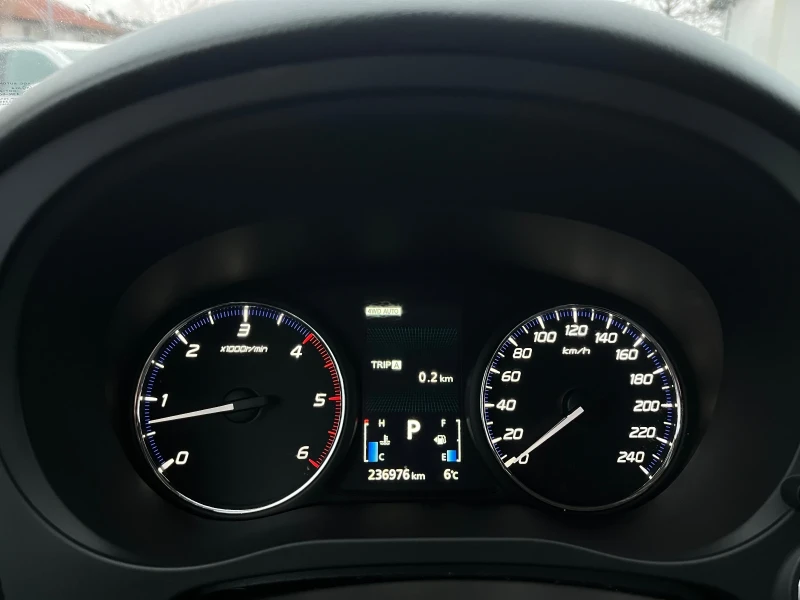 Mitsubishi Outlander 2.2DI-D 4WD, снимка 10 - Автомобили и джипове - 53213237