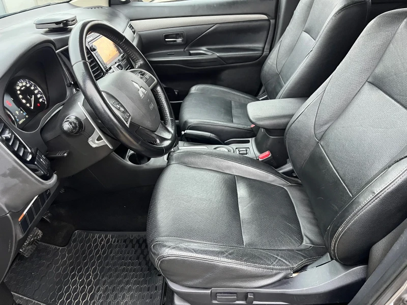 Mitsubishi Outlander 2.2DI-D 4WD, снимка 9 - Автомобили и джипове - 53213237