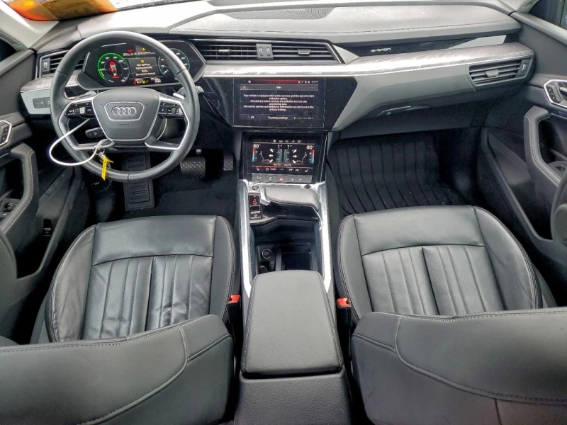 Audi Q8 E-TRON 50 PREMIUM, снимка 7 - Автомобили и джипове - 53524035