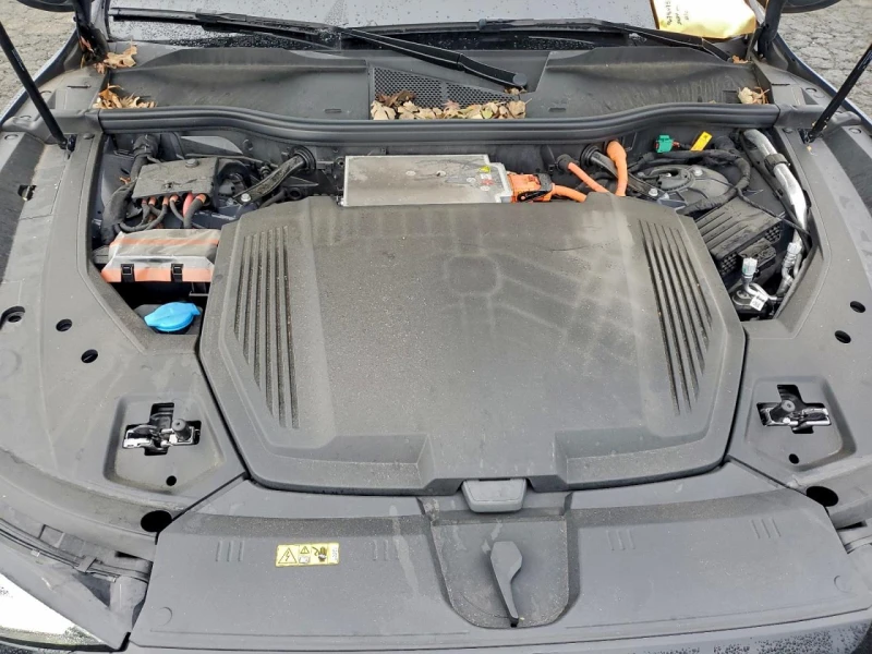 Audi Q8 E-TRON 50 PREMIUM, снимка 11 - Автомобили и джипове - 53524035