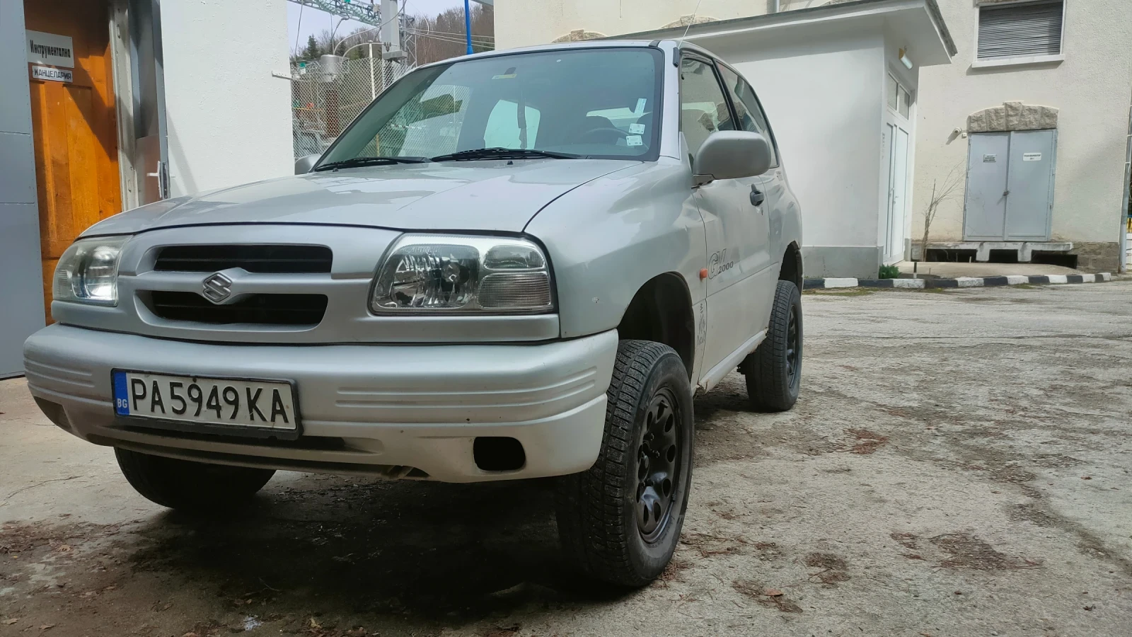 Suzuki Grand vitara 2.0. 128 к.с. - изображение 3