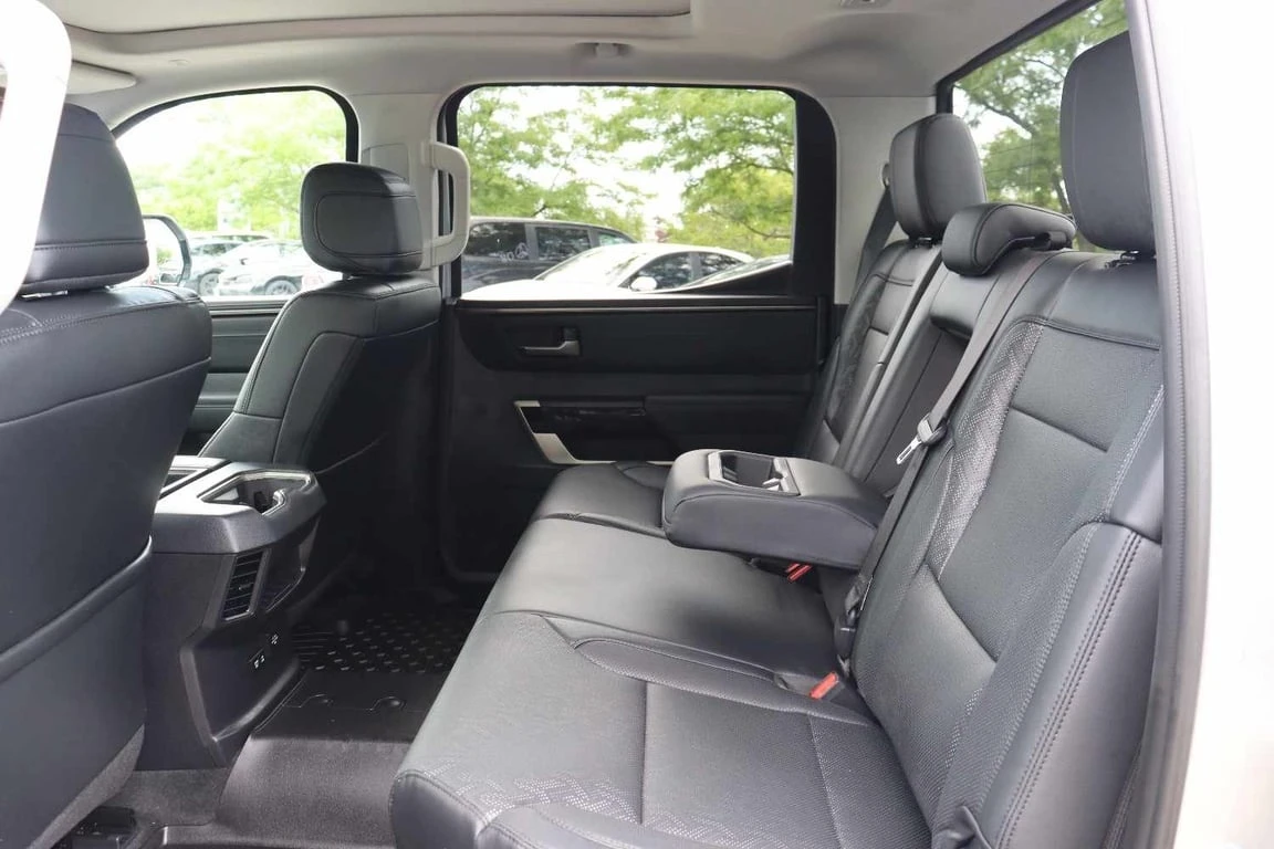 Toyota Tundra  - изображение 10