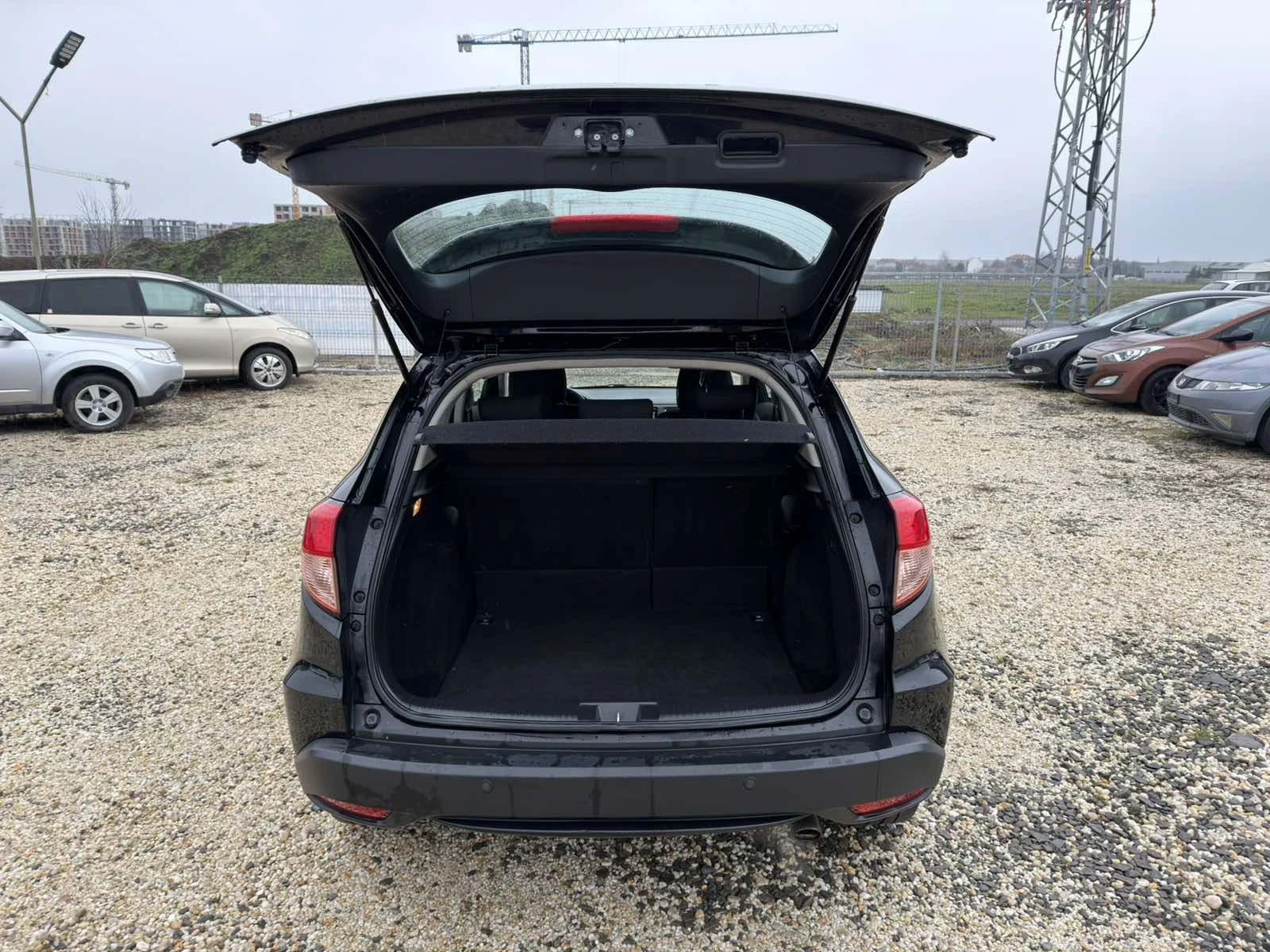 Honda Hr-v 1.5i V-TEC Swiss - изображение 8