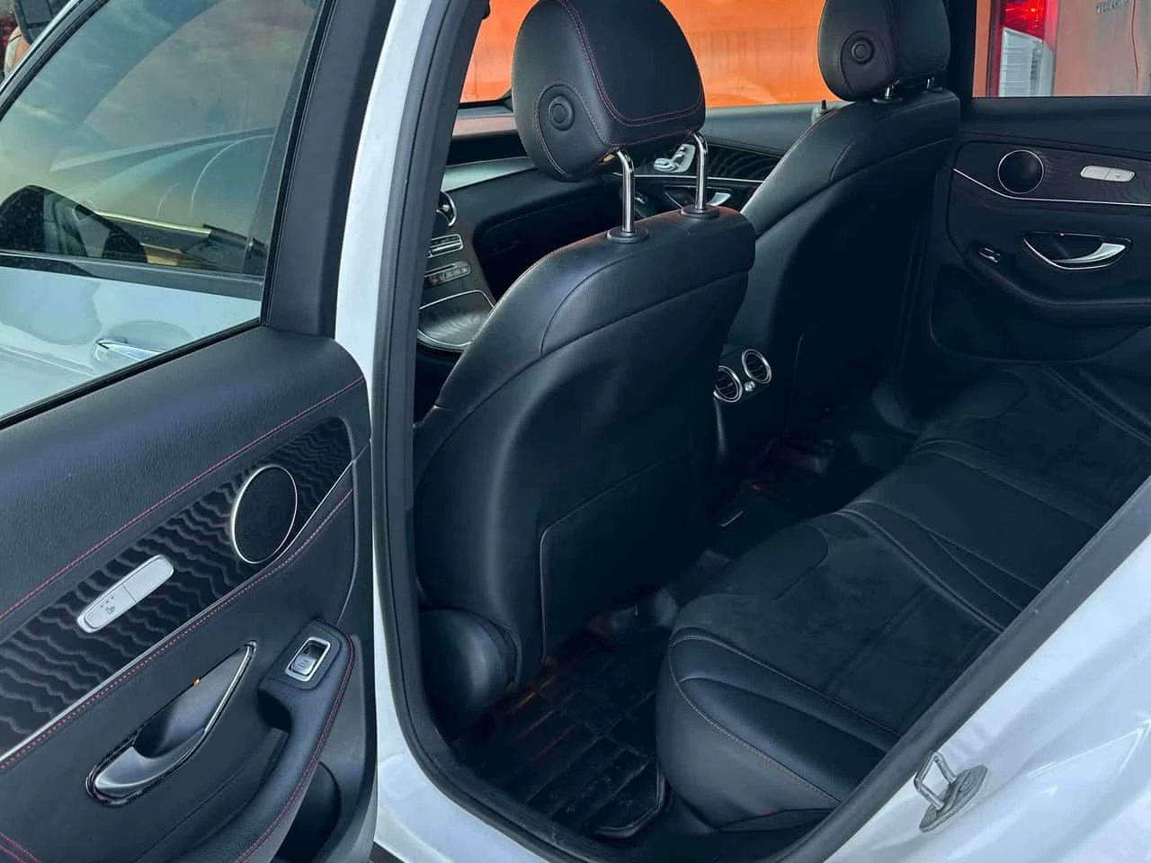 Mercedes-Benz GLC AMG 43  CARFAX, снимка 12 - Автомобили и джипове - 53715402