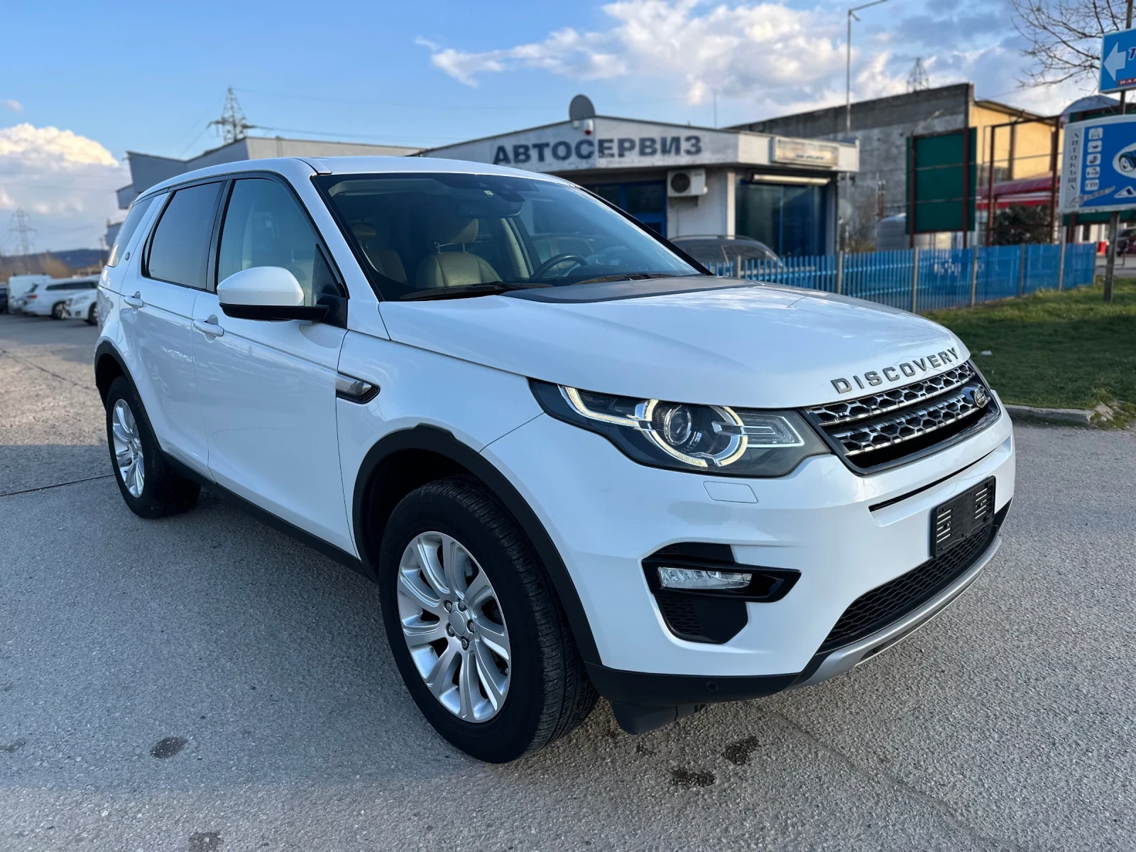 Land Rover Discovery Sport, снимка 3 - Автомобили и джипове - 53735603