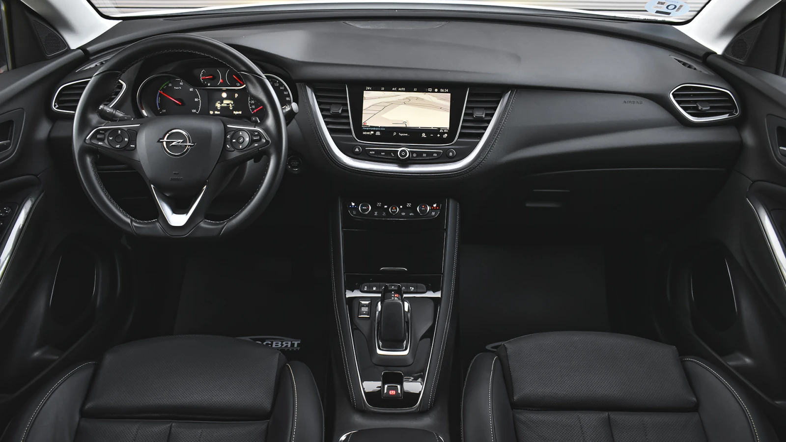 Opel Grandland X 1.6 Turbo Innovation Plug-in Hybrid4 4x4 Automatic, снимка 12 - Автомобили и джипове - 54422959