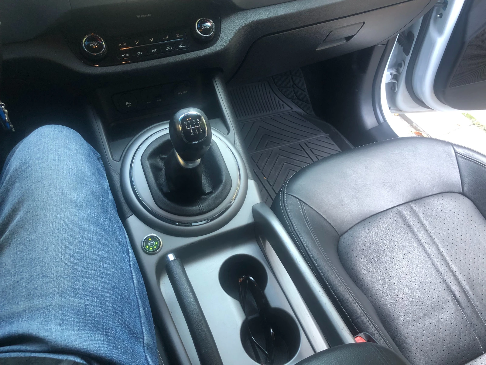 Kia Sportage, снимка 10 - Автомобили и джипове - 54548532