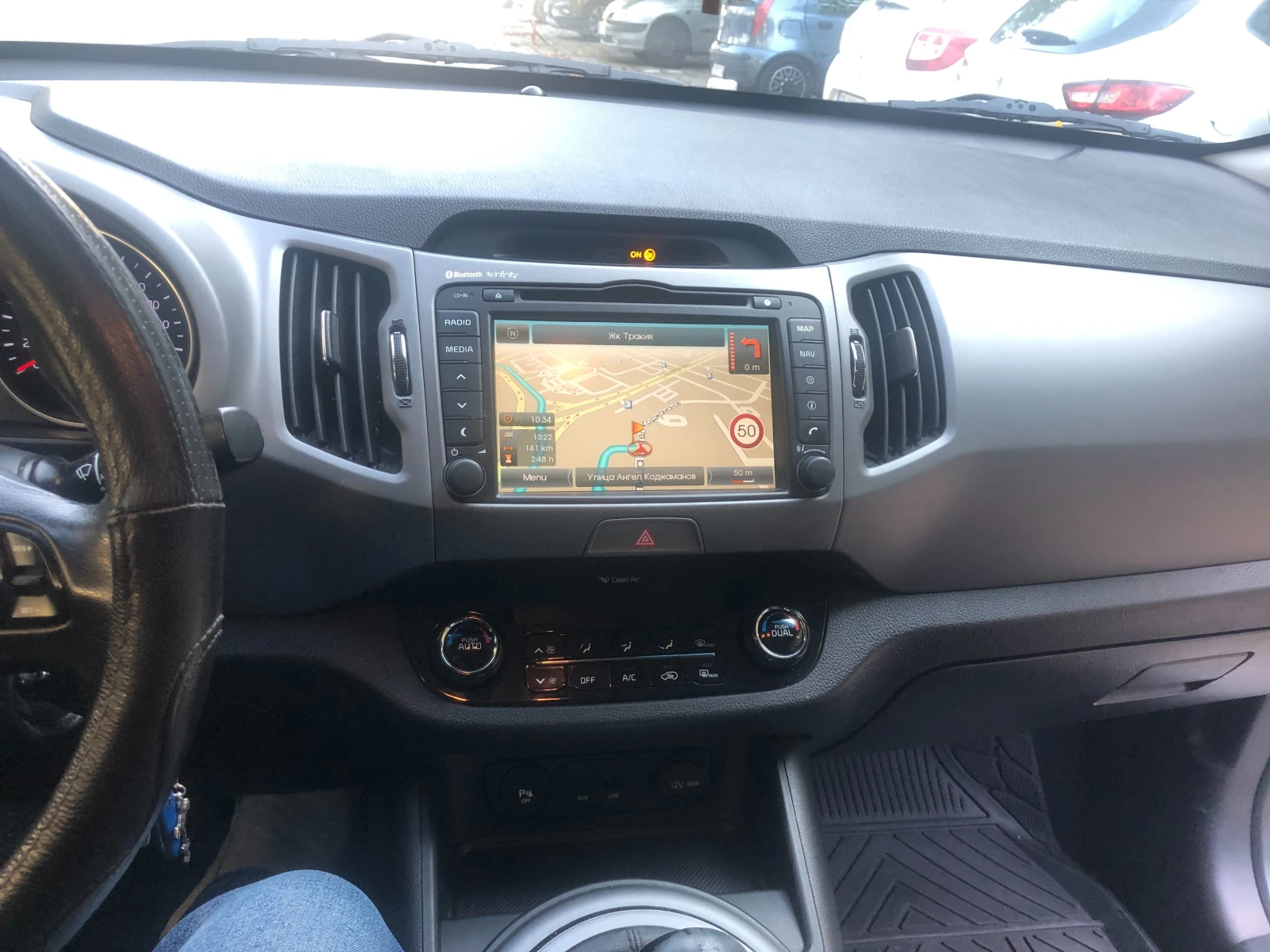 Kia Sportage, снимка 8 - Автомобили и джипове - 54548532