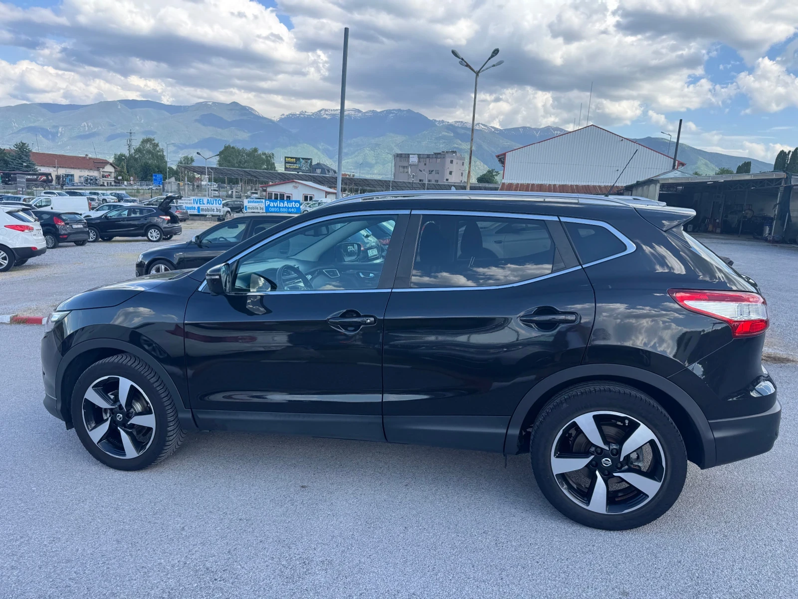 Nissan Qashqai 1.5 DCI Tekna 360, снимка 6 - Автомобили и джипове - 54709380