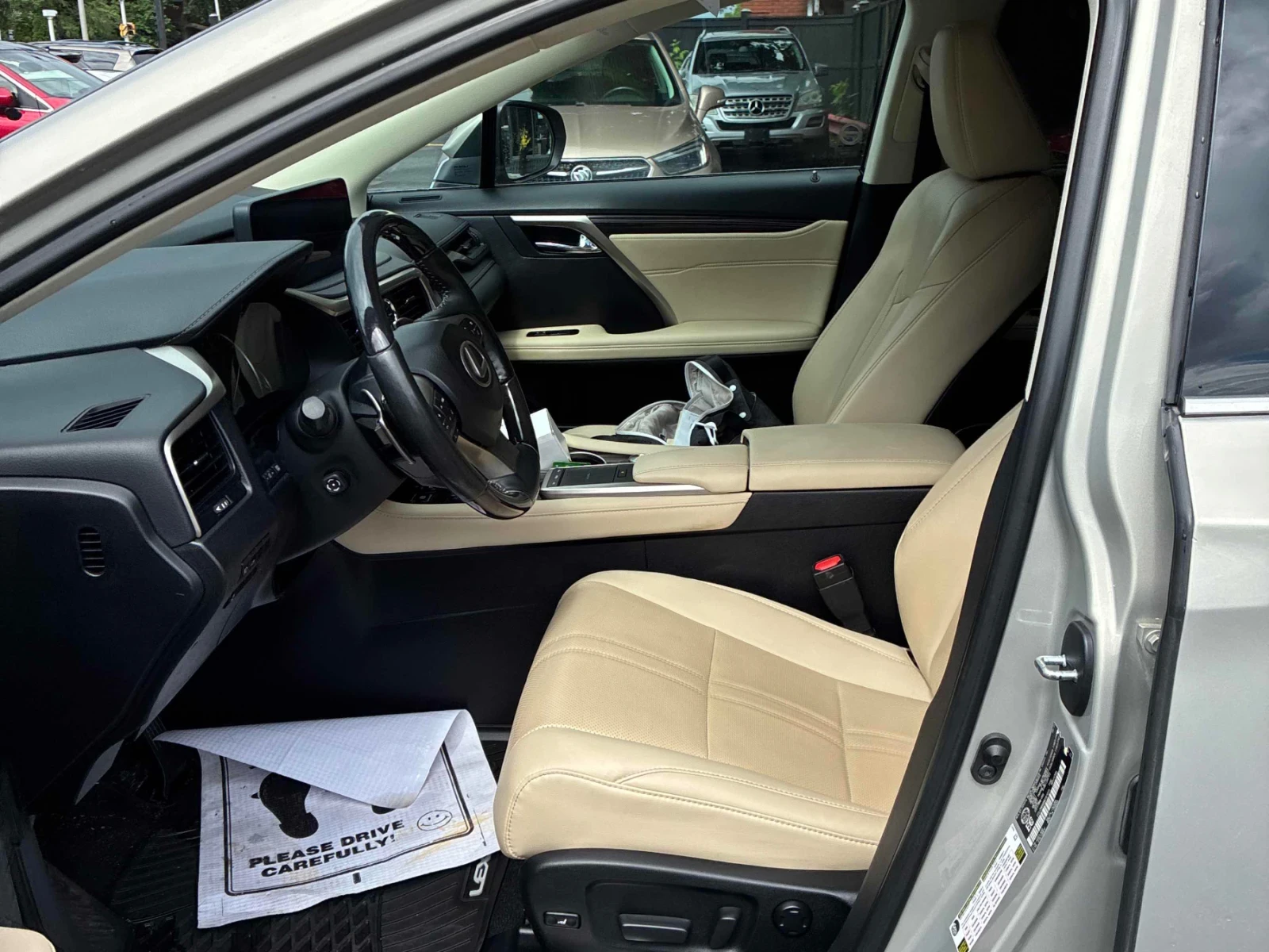 Lexus RX 350 CARFAX, снимка 11 - Автомобили и джипове - 54990362