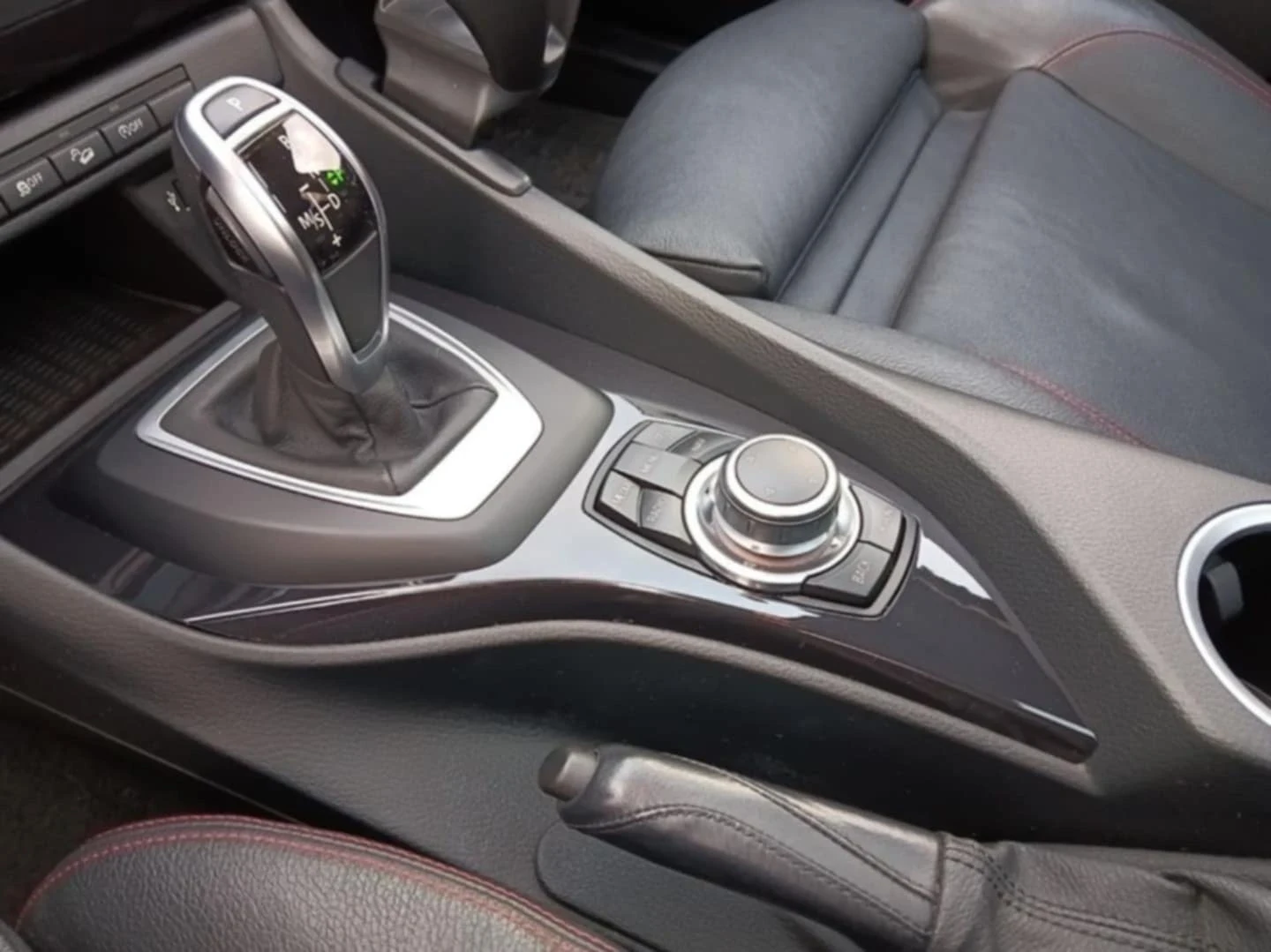 BMW X1 2i8 Xdrive, снимка 10 - Автомобили и джипове - 55064741