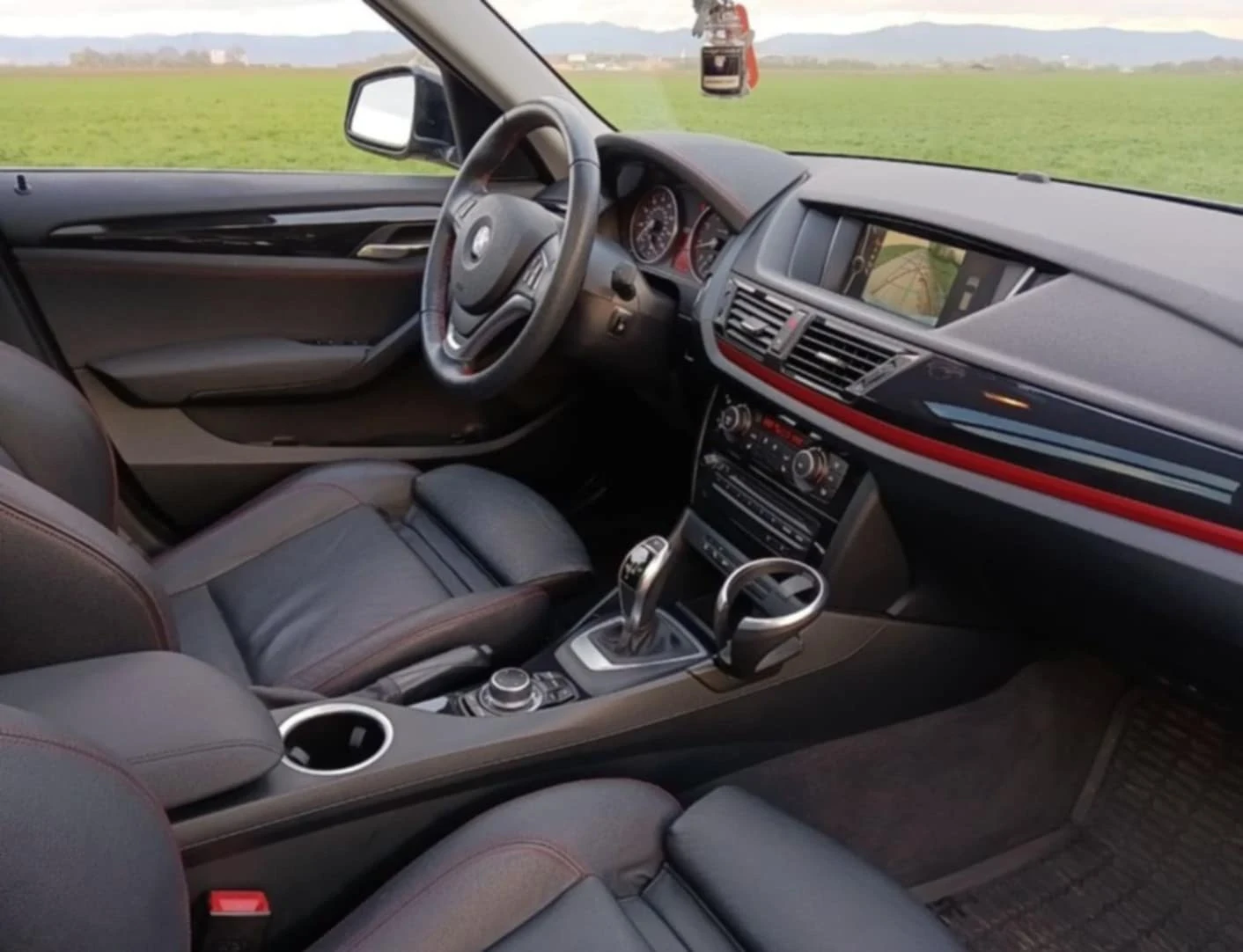 BMW X1 2i8 Xdrive, снимка 14 - Автомобили и джипове - 55064741